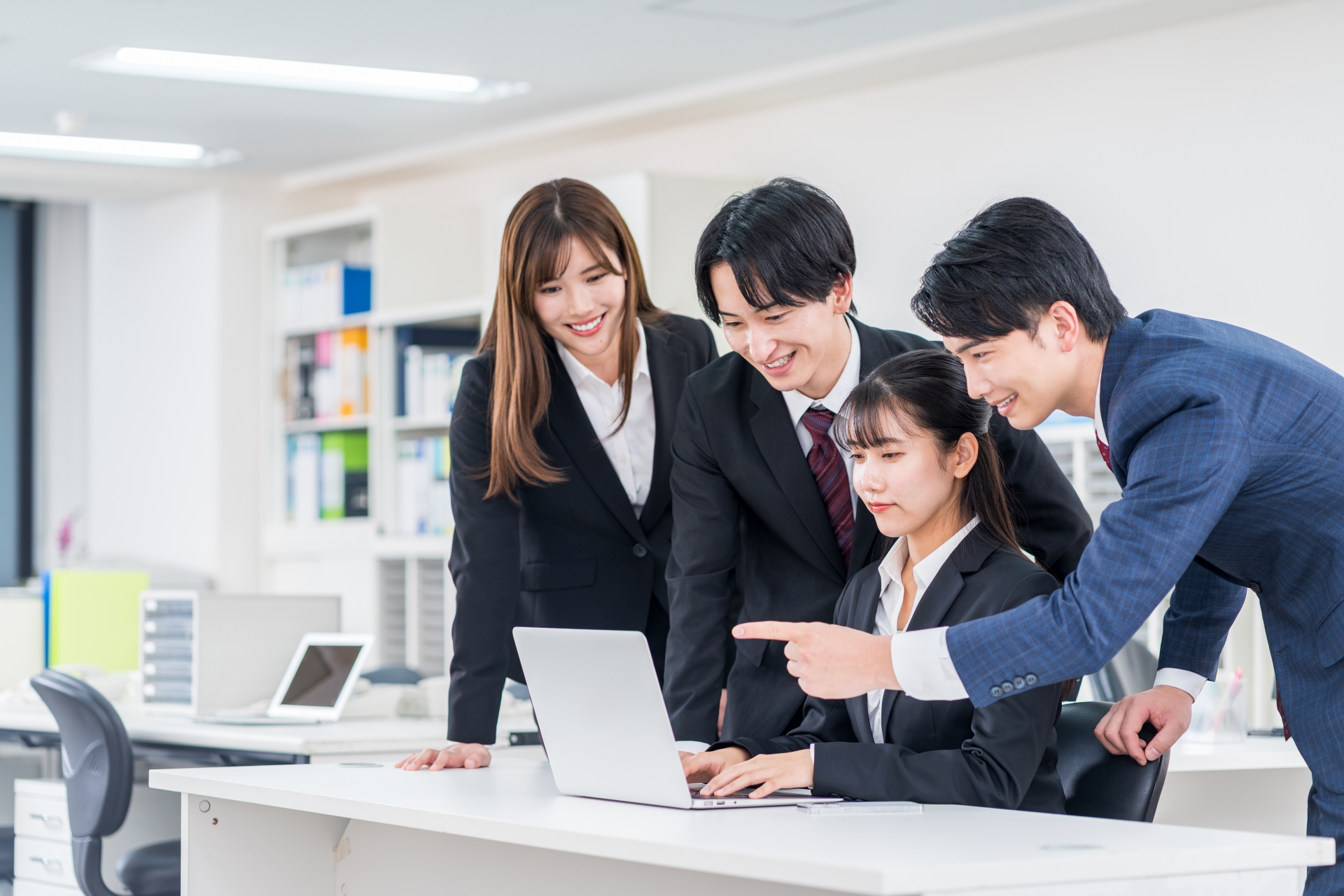 Googleアナリティクスの初期設定画面とホームページへの設置手順